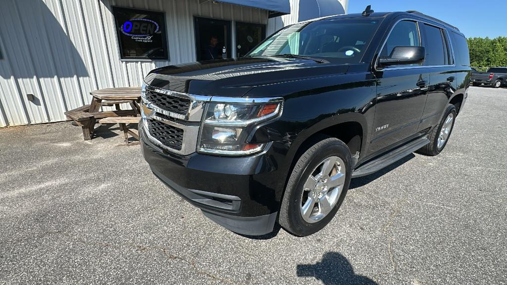 2017 Chevrolet Suburban - $23,900