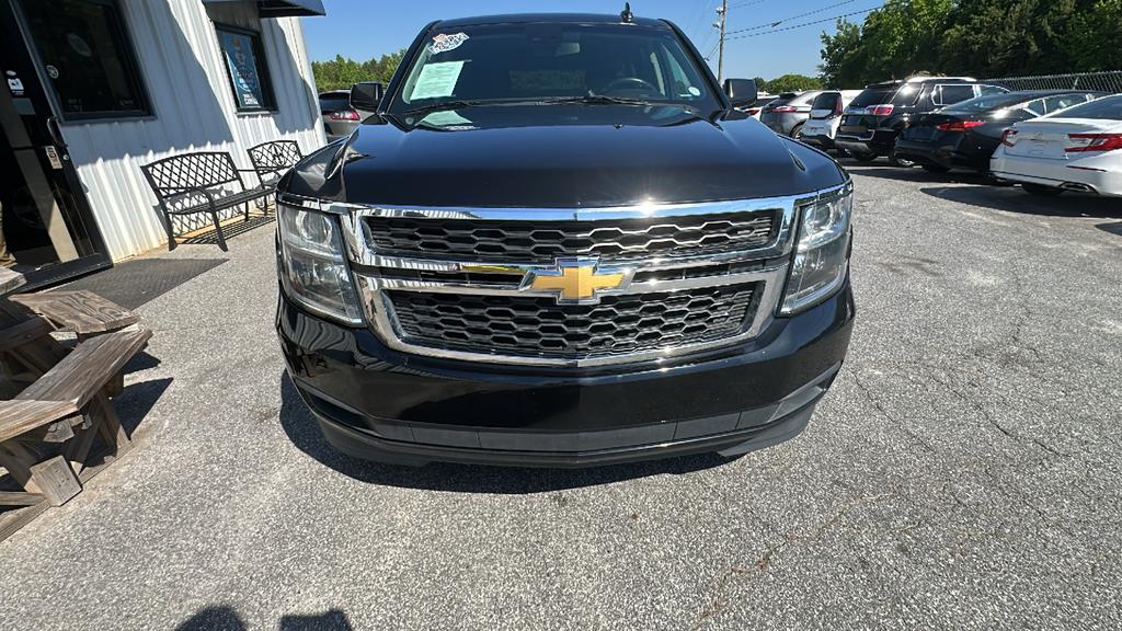 2017 Chevrolet Suburban - $23,900