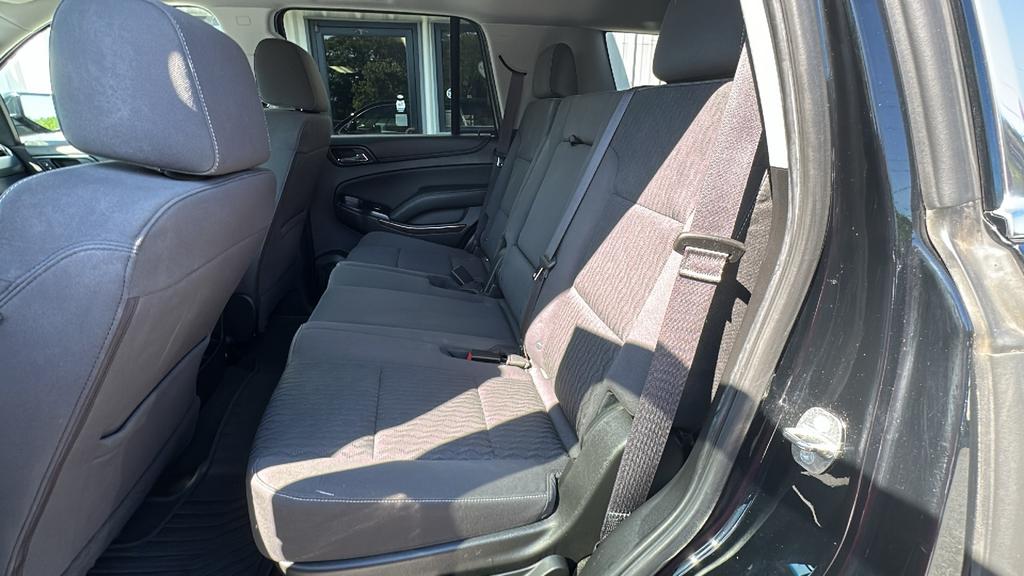 2017 Chevrolet Suburban - $23,900