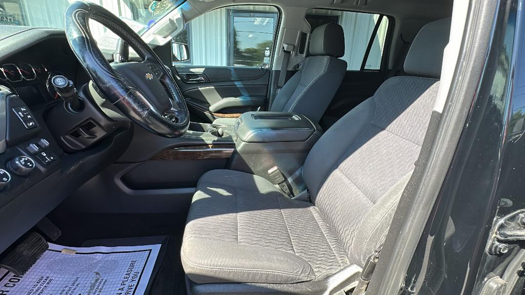 2017 Chevrolet Suburban - $23,900