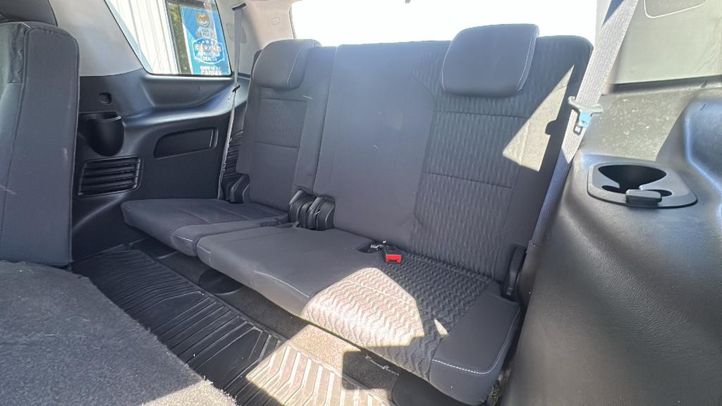 2017 Chevrolet Suburban - $23,900