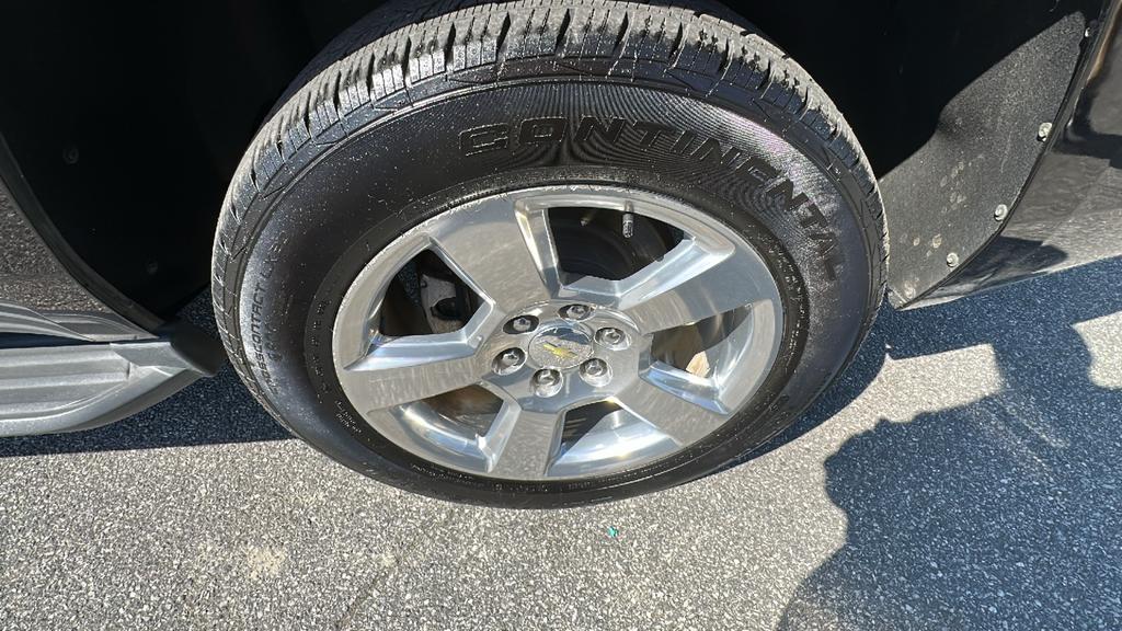 2017 Chevrolet Suburban - $23,900