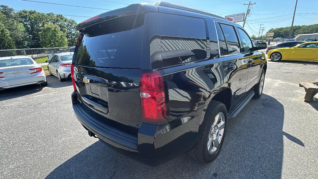 2017 Chevrolet Suburban - $23,900