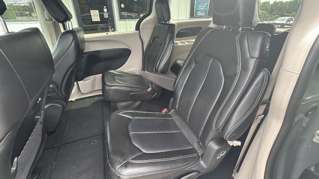 2023 Chrysler Pacifica - $25,900