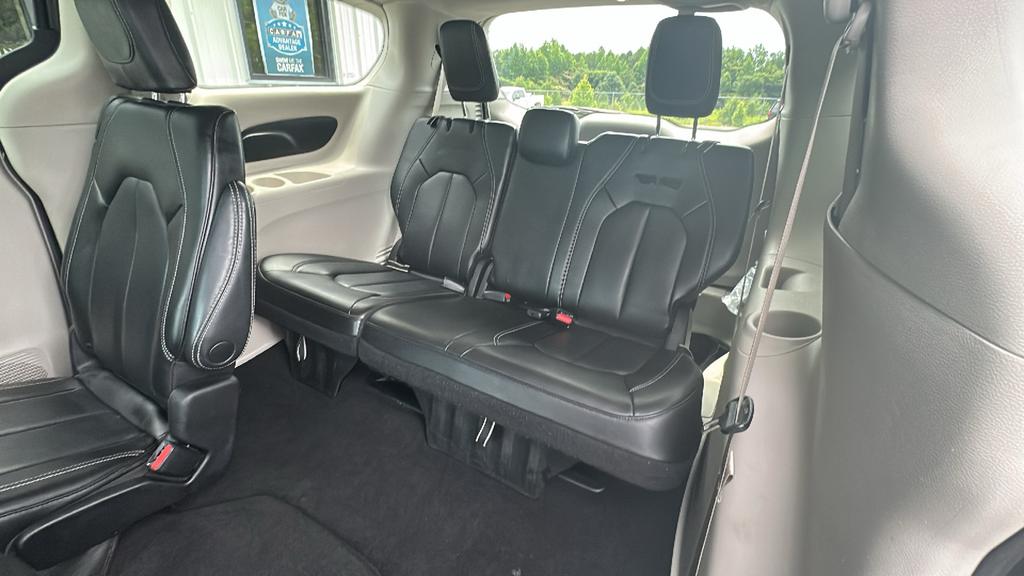 2023 Chrysler Pacifica - $25,900