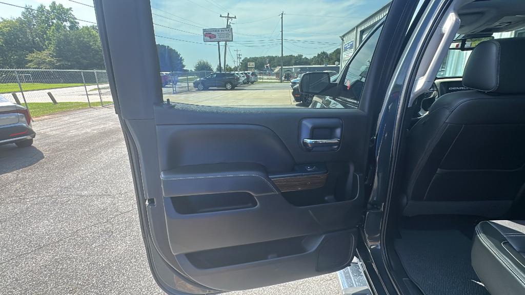2018 GMC Sierra - $28,900