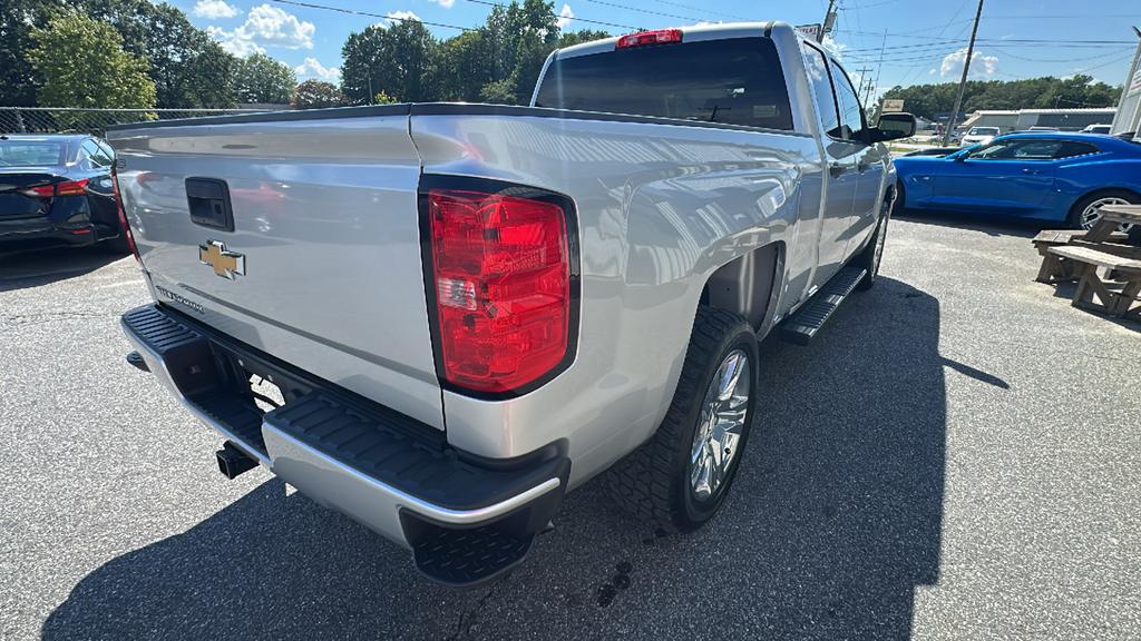 2018 Chevrolet Silverado 1500 - $17,900