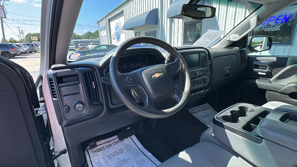 2018 Chevrolet Silverado 1500 - $17,900