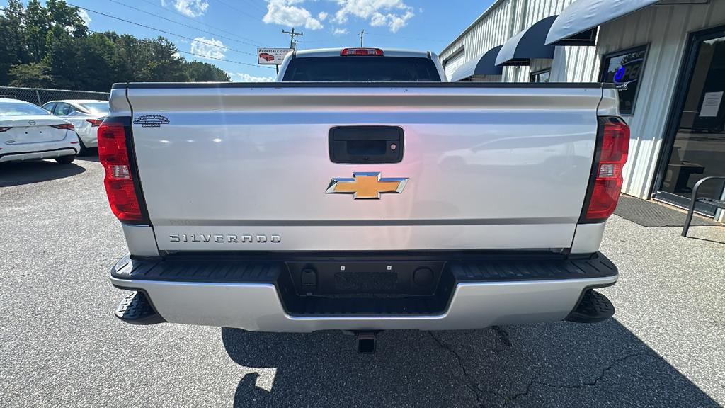 2018 Chevrolet Silverado 1500 - $17,900
