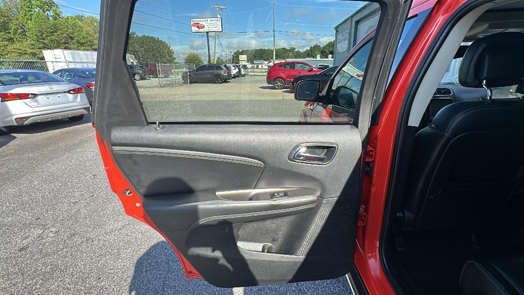 2018 Dodge Journey - $10,900