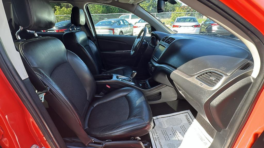 2018 Dodge Journey - $10,900