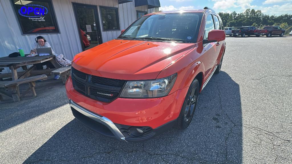 2018 Dodge Journey - $10,900