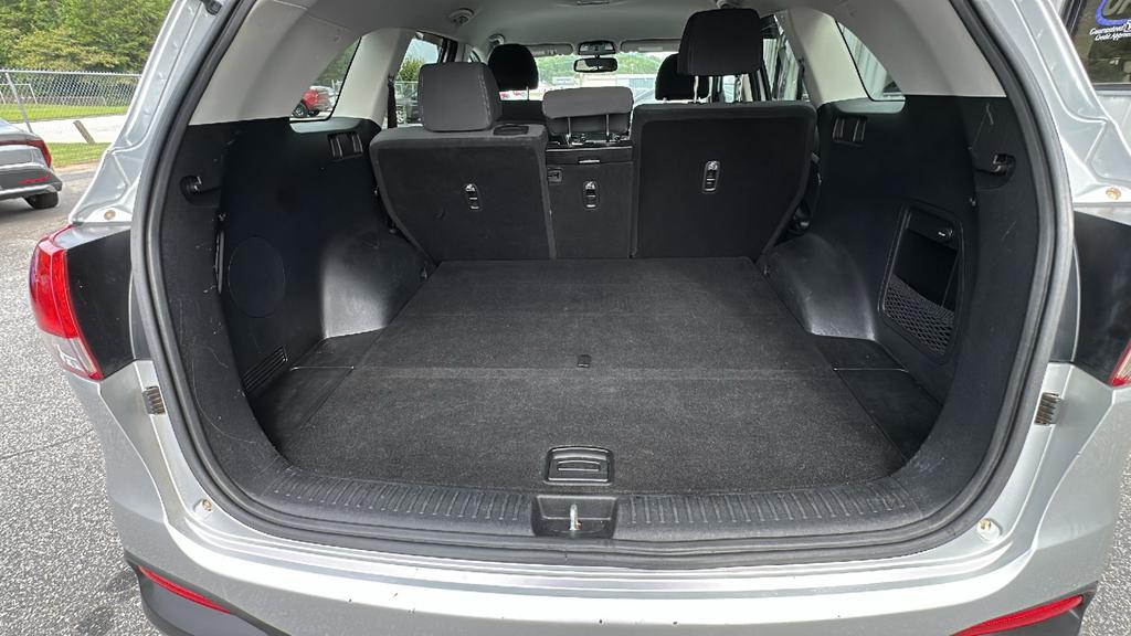 2018 Kia Sorento - $10,900