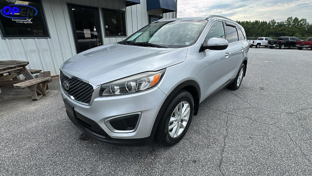2018 Kia Sorento - $10,900