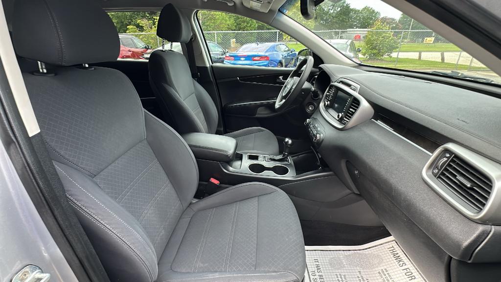 2018 Kia Sorento - $10,900