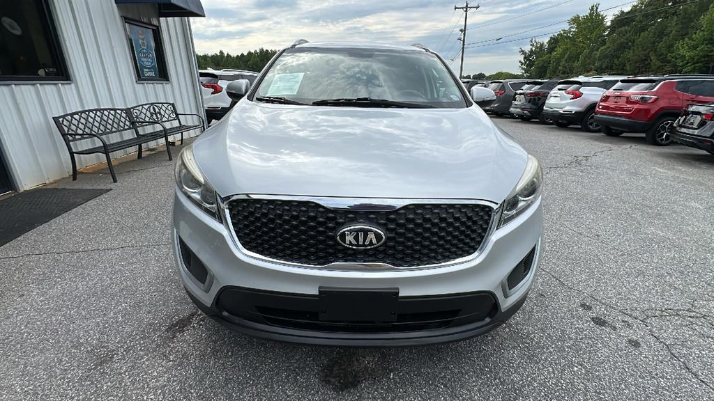 2018 Kia Sorento - $10,900