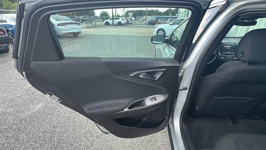 2021 Chevrolet Malibu - $19,900