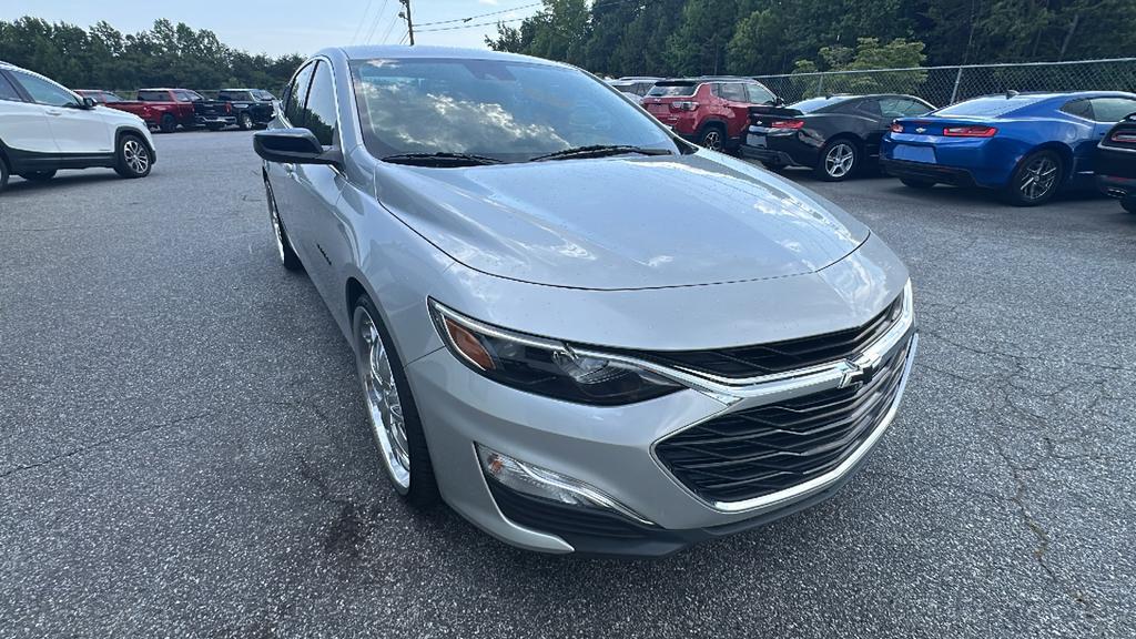 2021 Chevrolet Malibu - $19,900