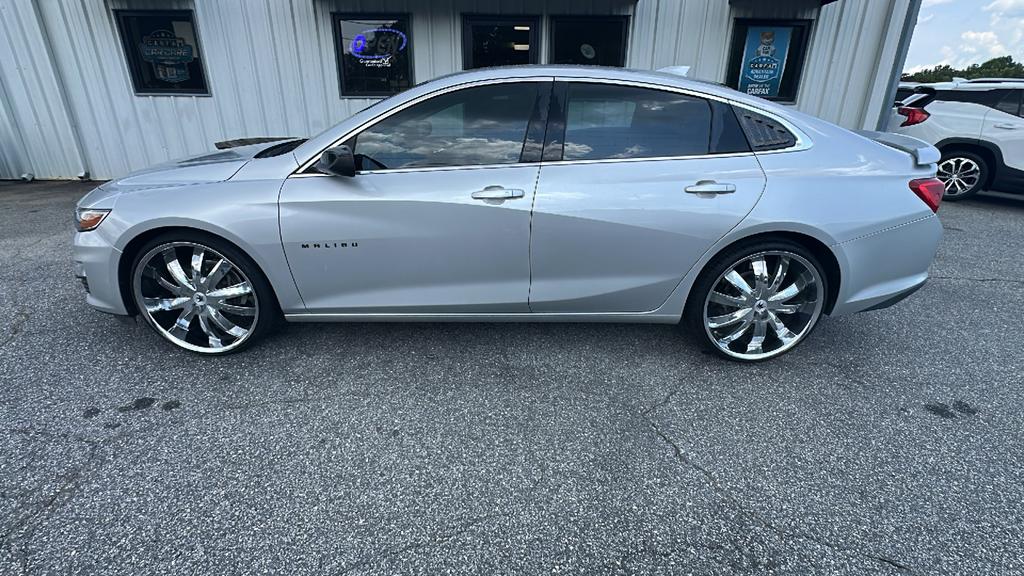 2021 Chevrolet Malibu - $19,900