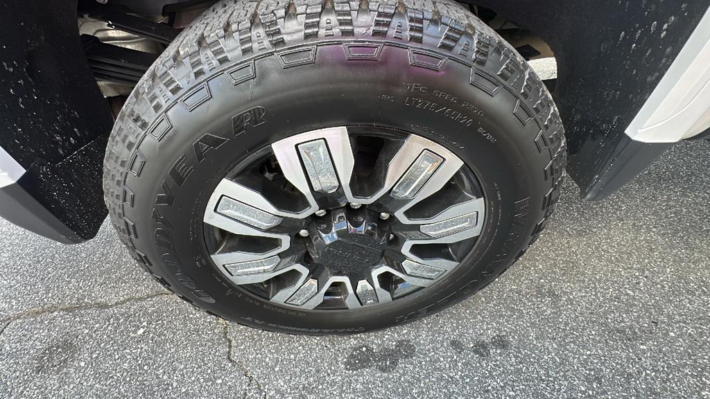 2025 GMC Sierra Hd - $73,900