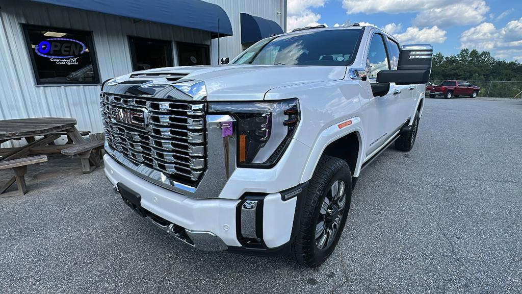 2025 GMC Sierra Hd - $73,900