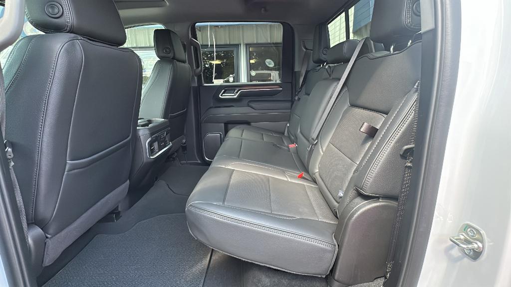 2025 GMC Sierra Hd - $73,900