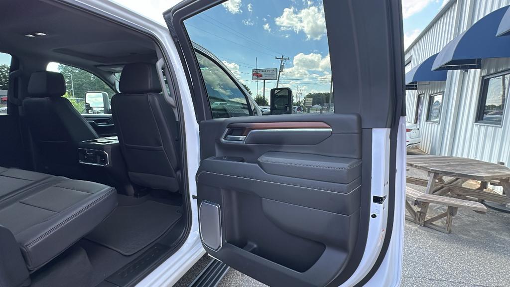 2025 GMC Sierra Hd - $73,900