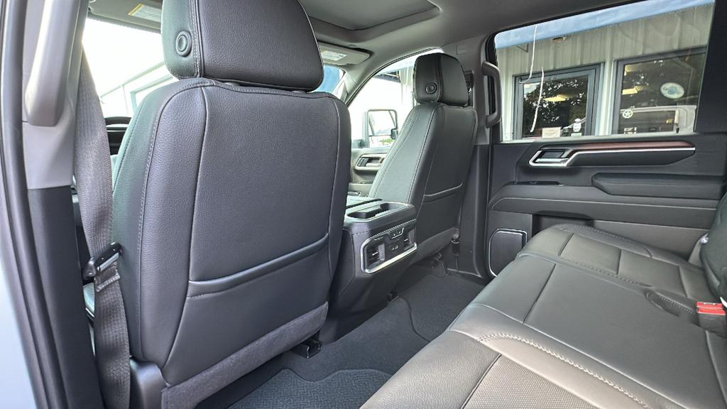 2025 GMC Sierra Hd - $73,900