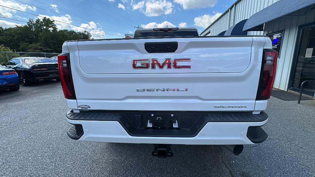 2025 GMC Sierra Hd - $73,900