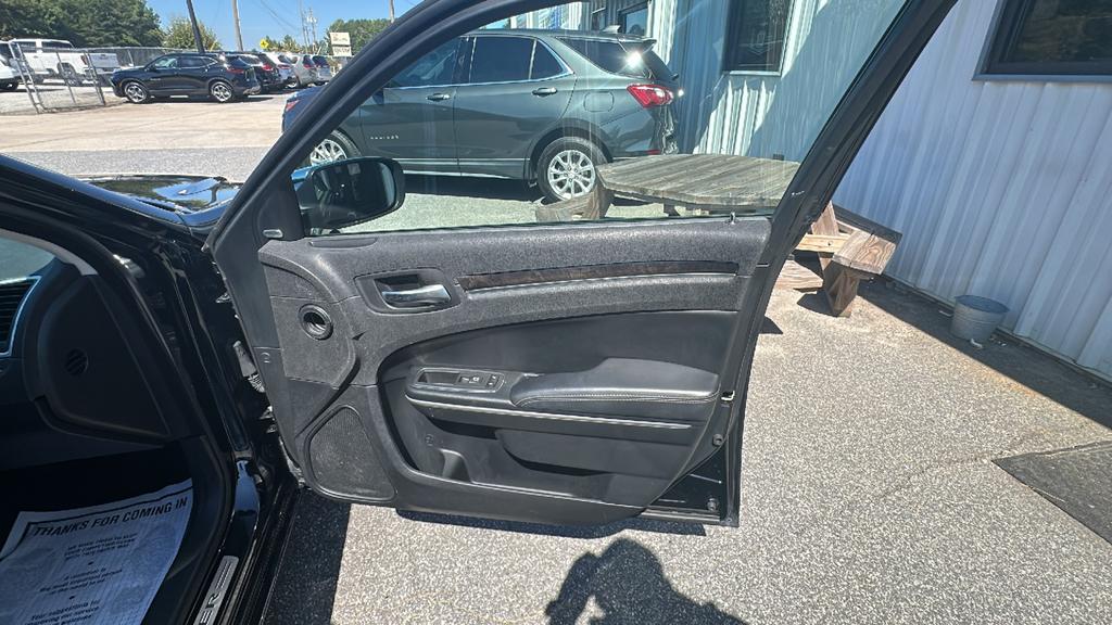 2020 Chrysler 300 - $19,900