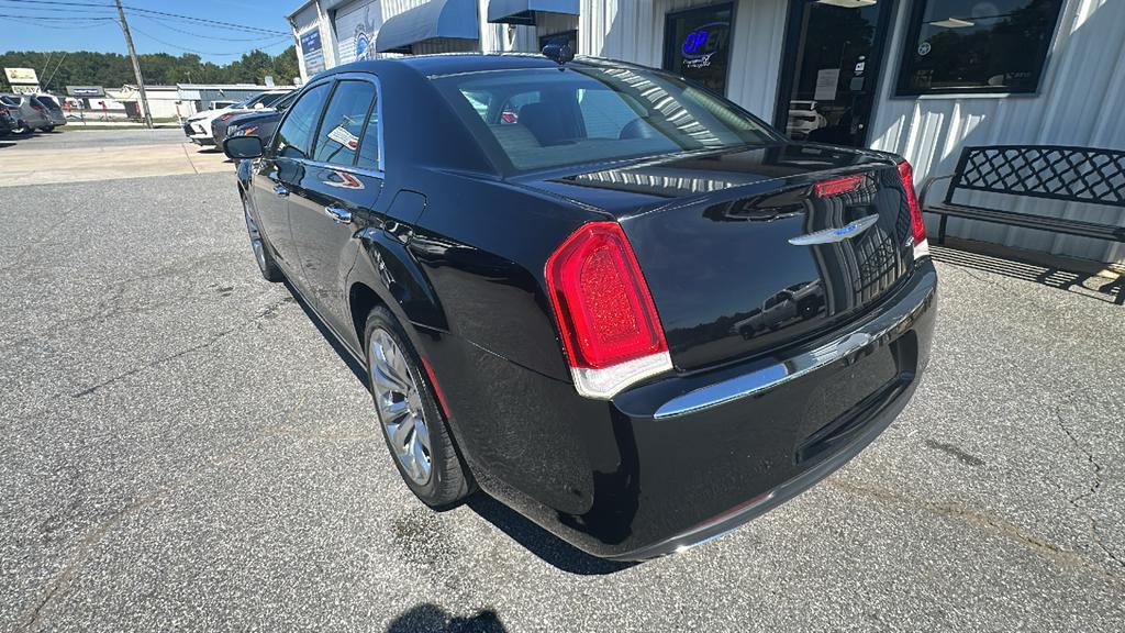 2020 Chrysler 300 - $19,900