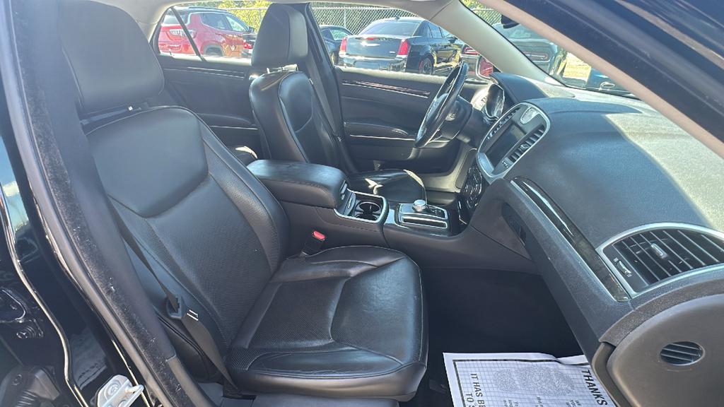 2020 Chrysler 300 - $19,900