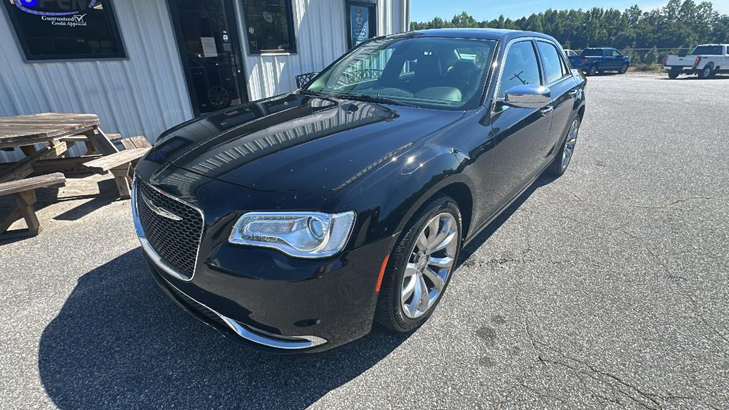 2020 Chrysler 300 - $19,900