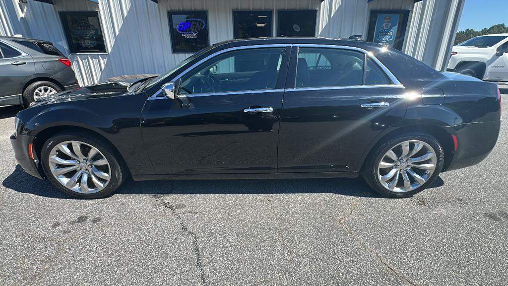 2020 Chrysler 300 - $19,900