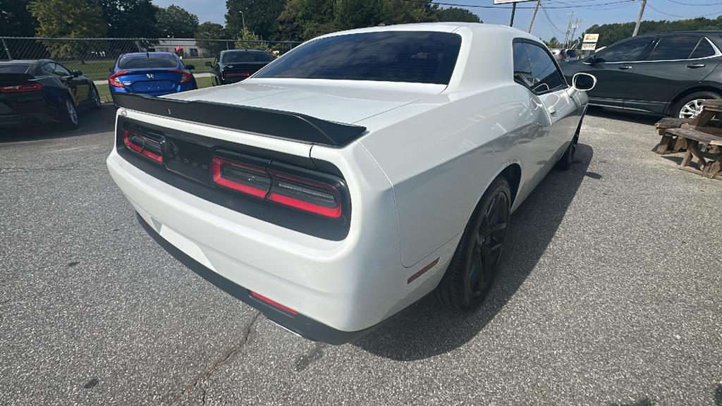 2022 Dodge Challenger - $25,900
