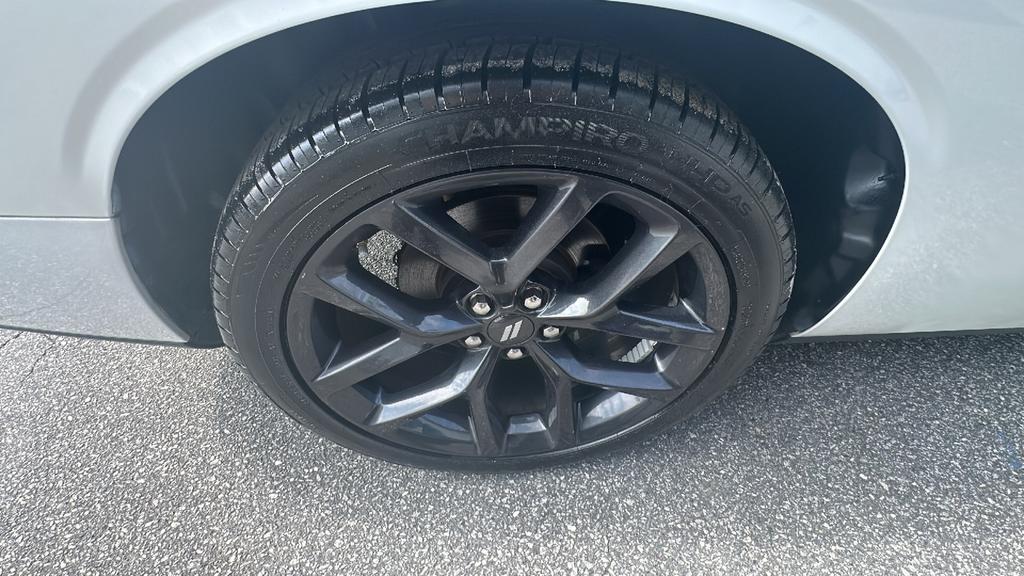 2022 Dodge Challenger - $25,900