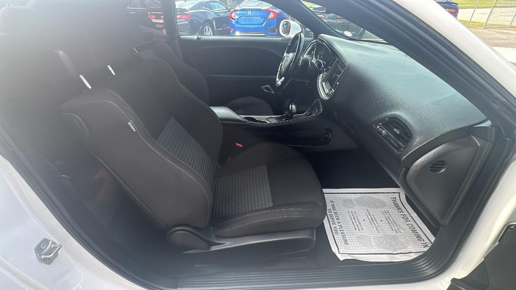 2022 Dodge Challenger - $25,900