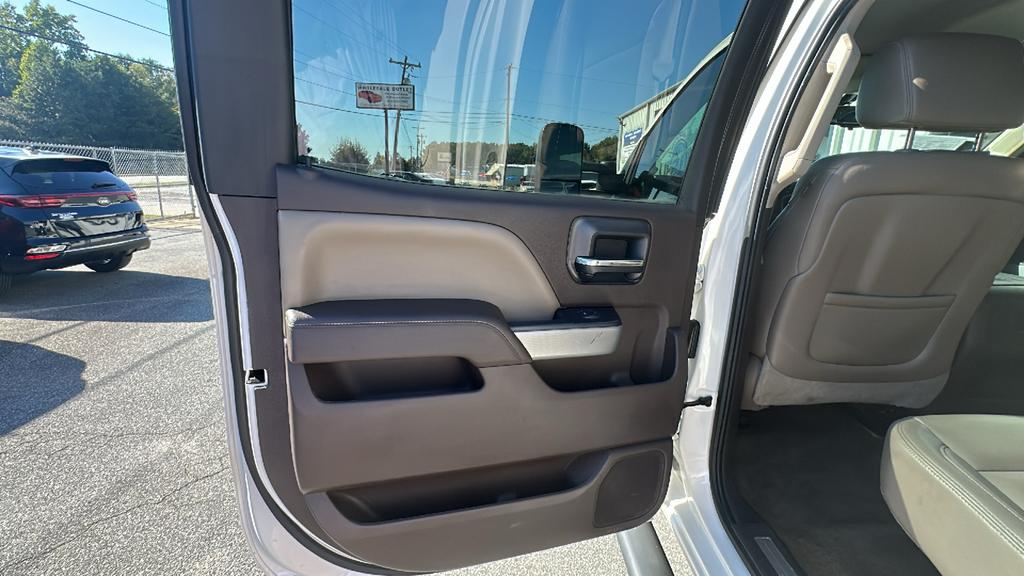 2015 Chevrolet Silverado - $20,900