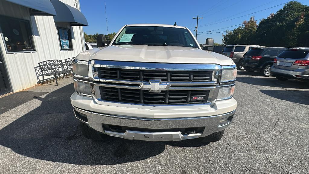 2015 Chevrolet Silverado - $20,900