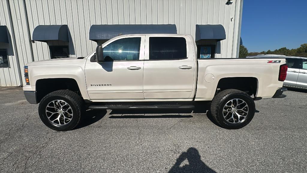 2015 Chevrolet Silverado - $20,900