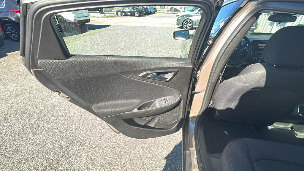 2025 Chevrolet Malibu - $20,900