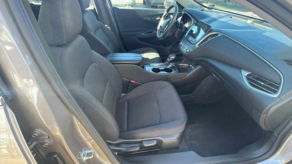 2025 Chevrolet Malibu - $20,900