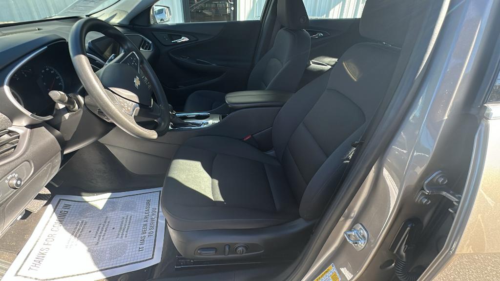 2025 Chevrolet Malibu - $20,900