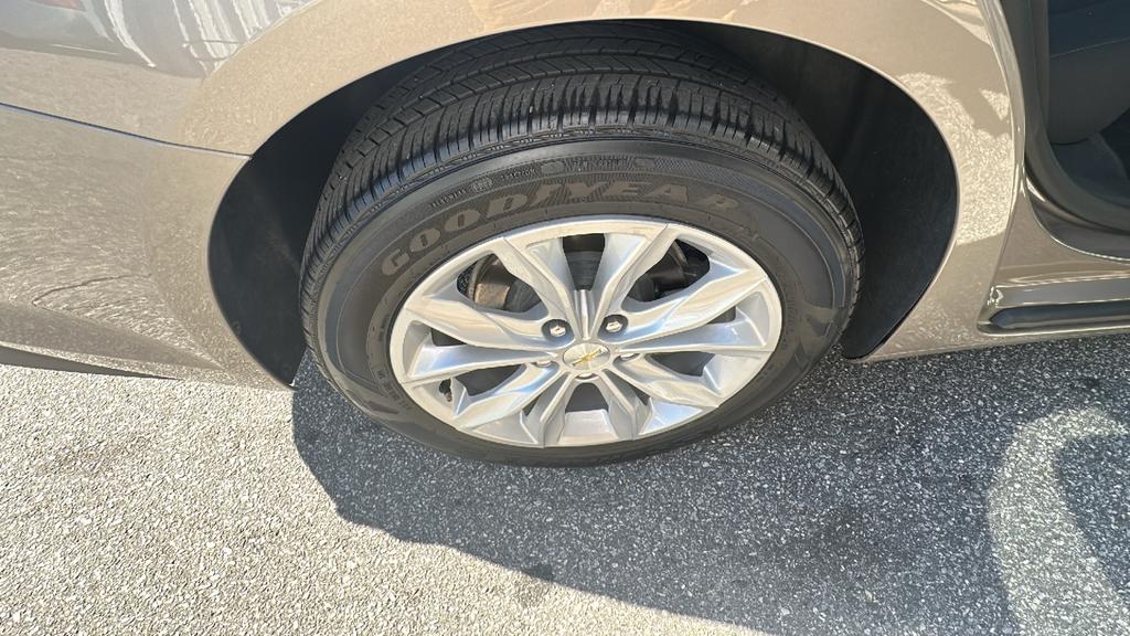 2025 Chevrolet Malibu - $20,900