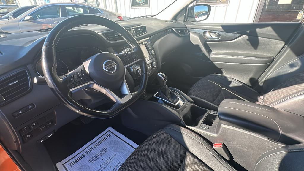 2022 Nissan Rogue - $17,900