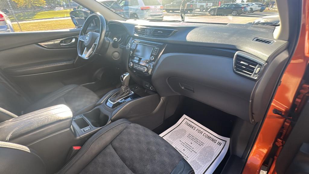 2022 Nissan Rogue - $17,900