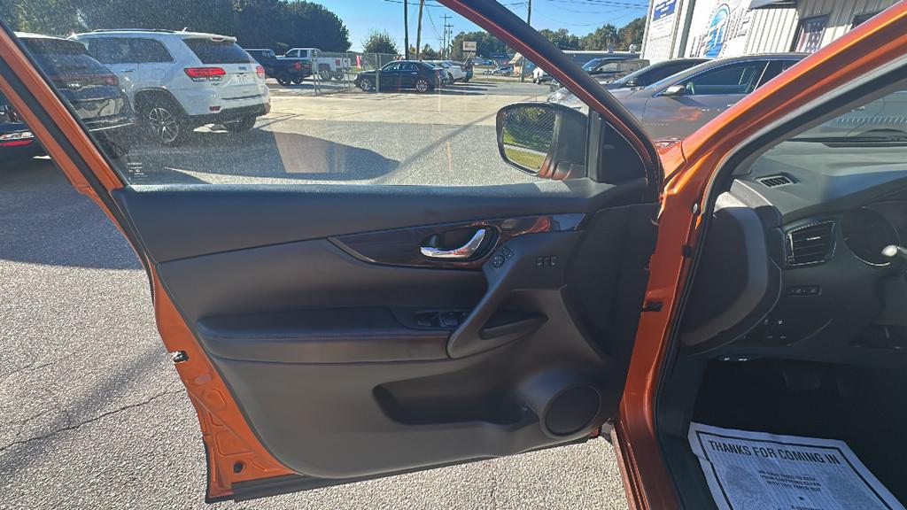 2022 Nissan Rogue - $17,900
