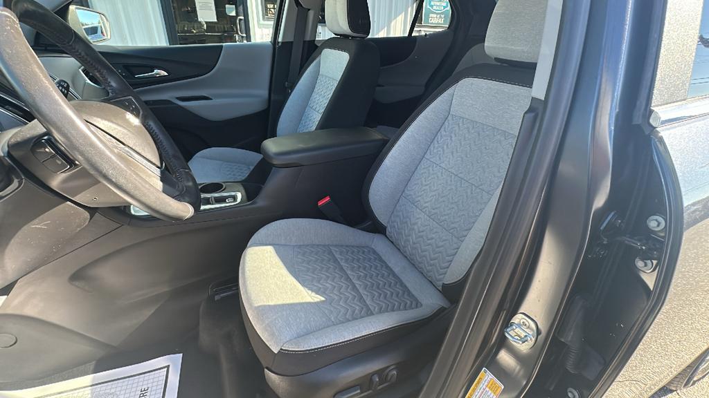 2022 Chevrolet Equinox - $17,900