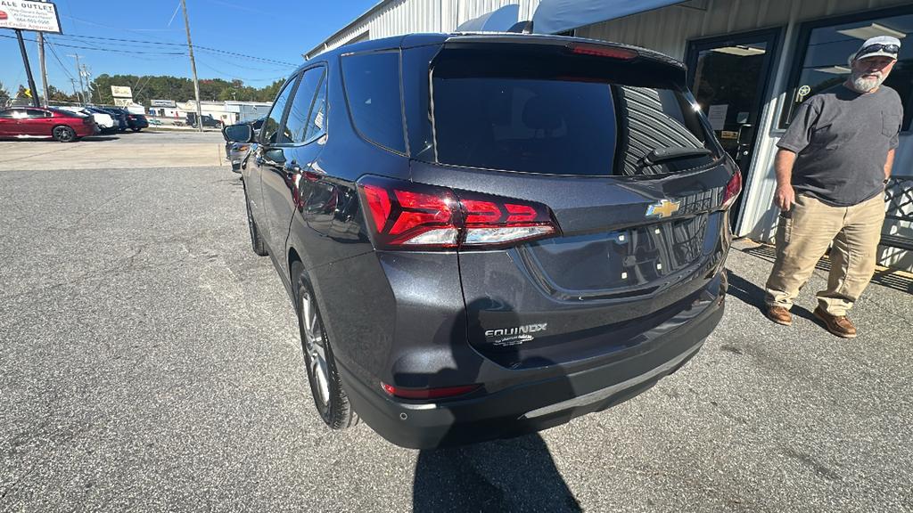2022 Chevrolet Equinox - $17,900