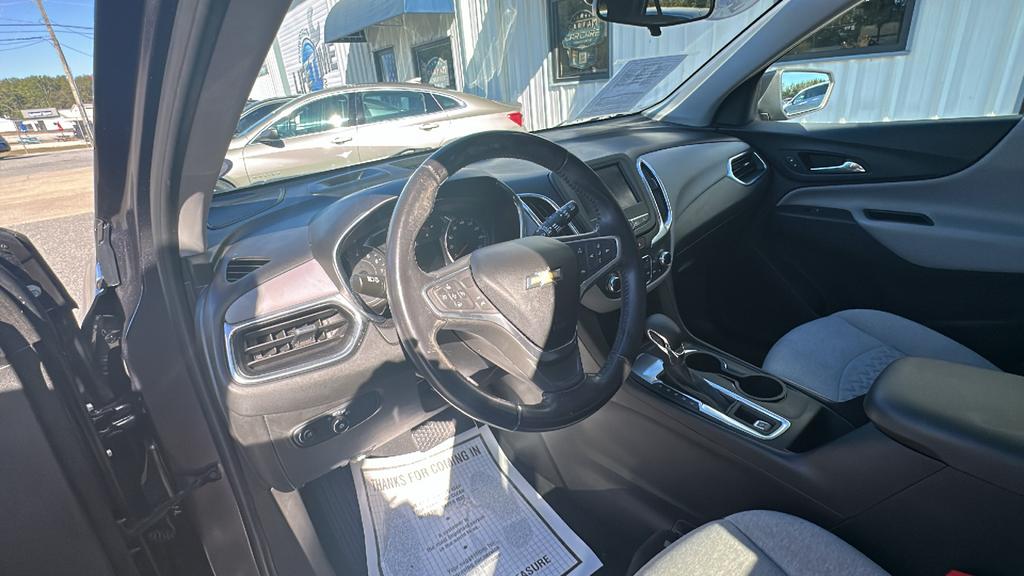 2022 Chevrolet Equinox - $17,900